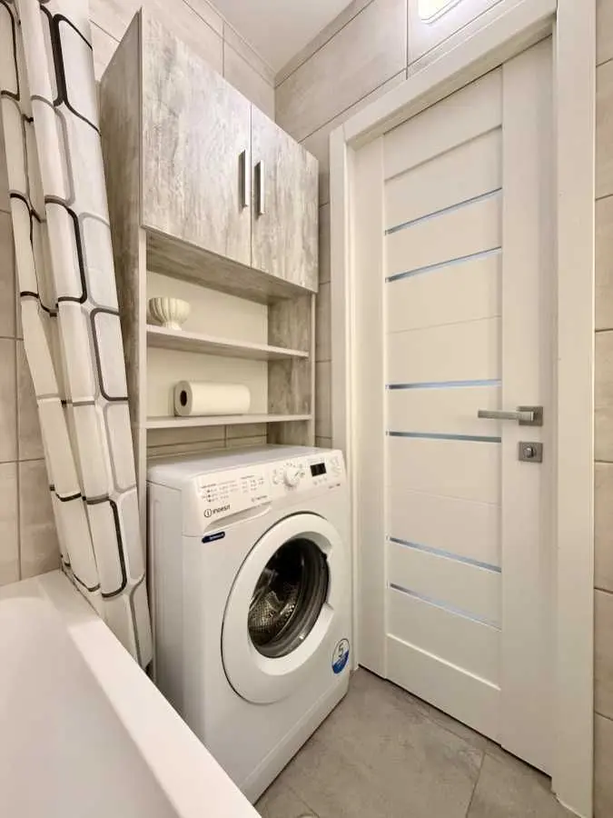 Фото Продаю 1-комнатную квартиру, 33 кв. м, Северная ул. 12 Киев, цена: 64000 USD, код 9265