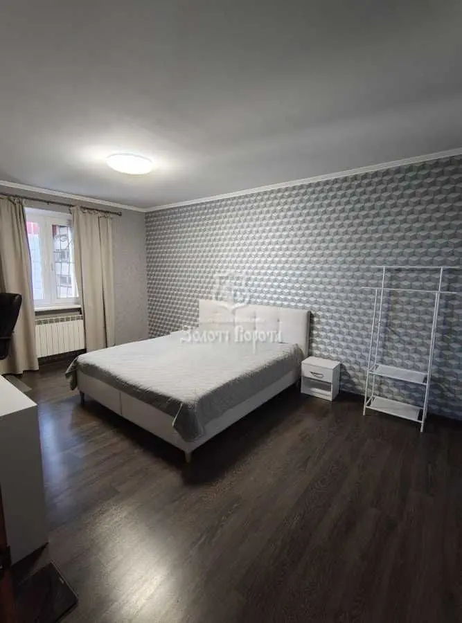 Фото Продаю 3 кімнатну квартиру, 87 кв. м, Володимира Момота вул. (Горького) 42 Бориспіль, ціна: 83000 USD, код 9276
