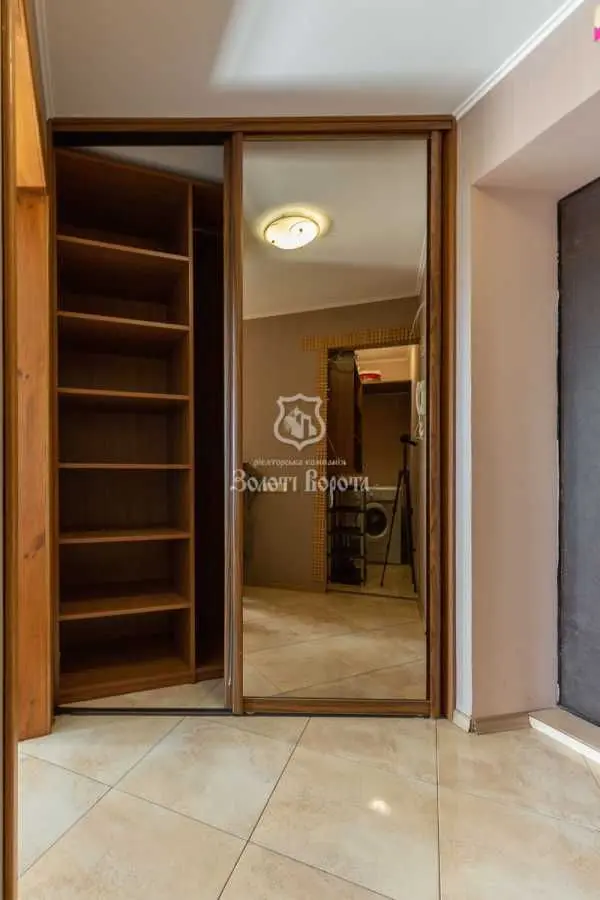 Фото Продаю 1 кімнатну квартиру, 40 кв. м, Тростянецька вул. 97 Київ, ціна: 51000 USD, код 9289