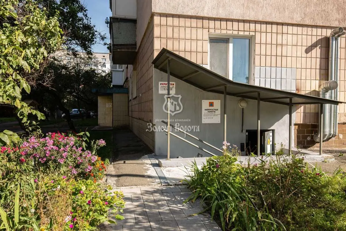 Фото Продаю 1 кімнатну квартиру, 40 кв. м, Тростянецька вул. 97 Київ, ціна: 51000 USD, код 9289