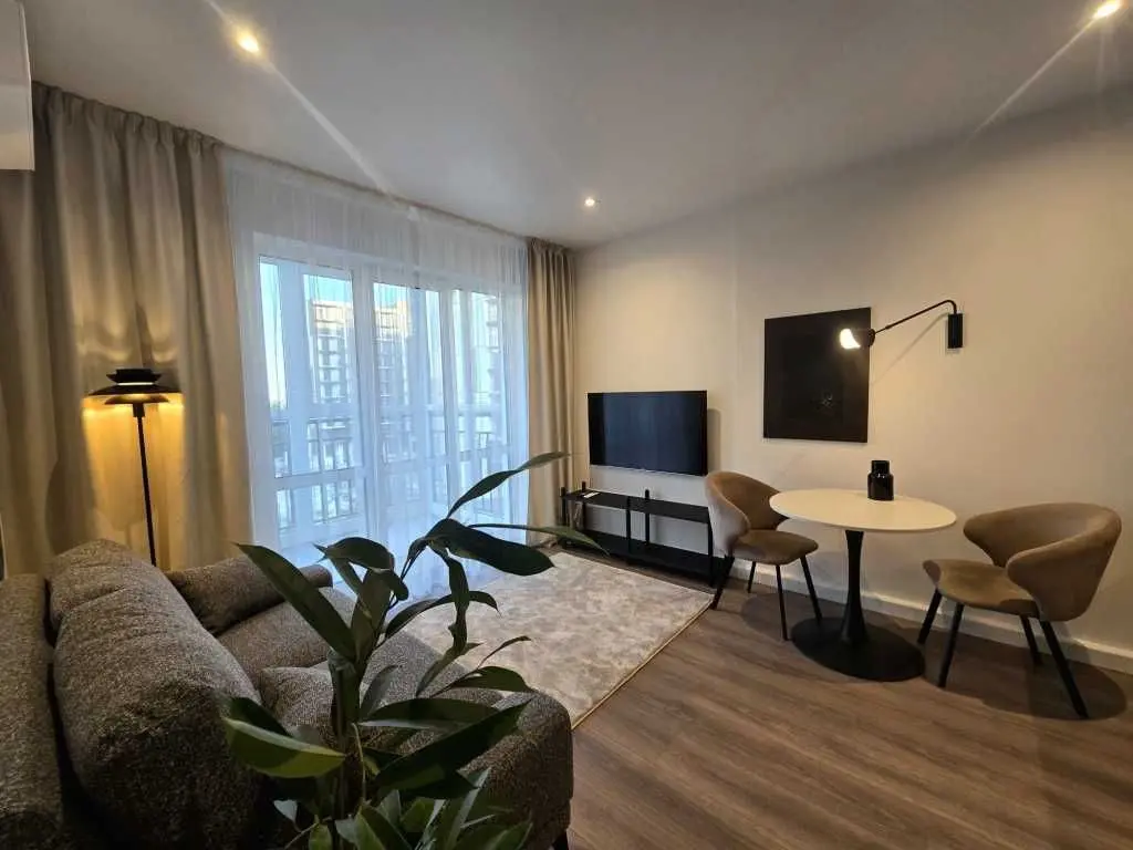 Фото Selling a 1-room apartment, 43 sq.m., Metrolohichna Street  Kyiv, price: 118000 USD, code 9293