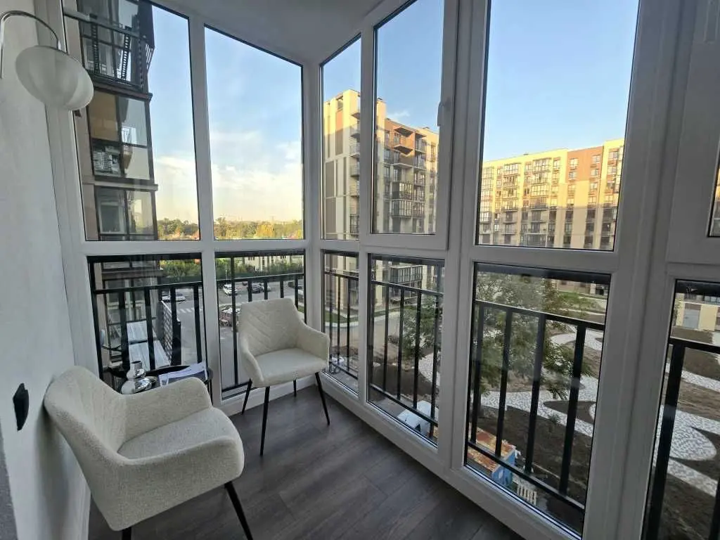 Фото Selling a 1-room apartment, 43 sq.m., Metrolohichna Street  Kyiv, price: 118000 USD, code 9293