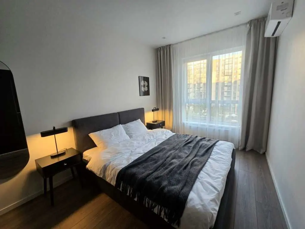 Фото Selling a 1-room apartment, 43 sq.m., Metrolohichna Street  Kyiv, price: 118000 USD, code 9293