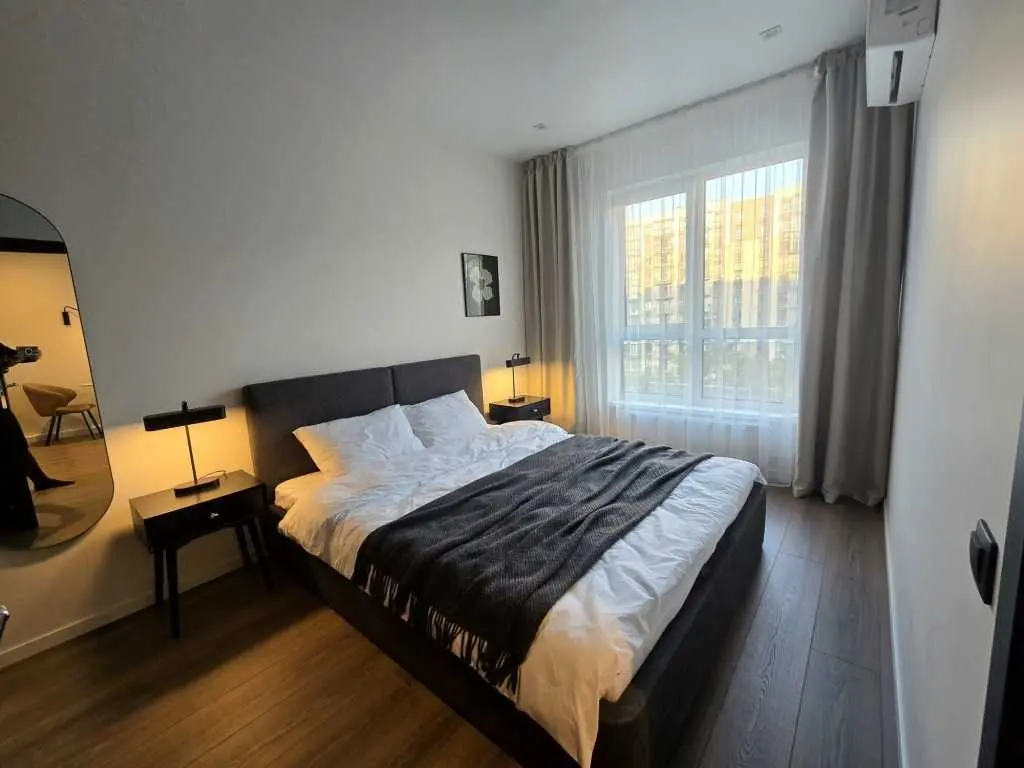 Фото Selling a 1-room apartment, 43 sq.m., Metrolohichna Street  Kyiv, price: 118000 USD, code 9293