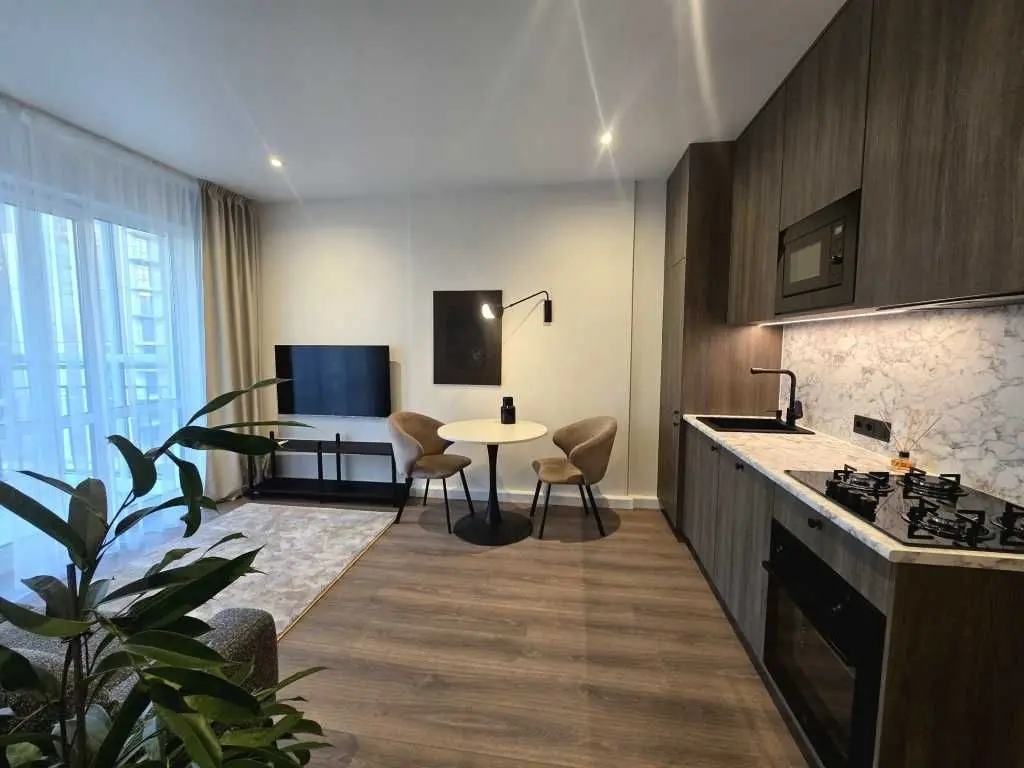 Фото Selling a 1-room apartment, 43 sq.m., Metrolohichna Street  Kyiv, price: 118000 USD, code 9293