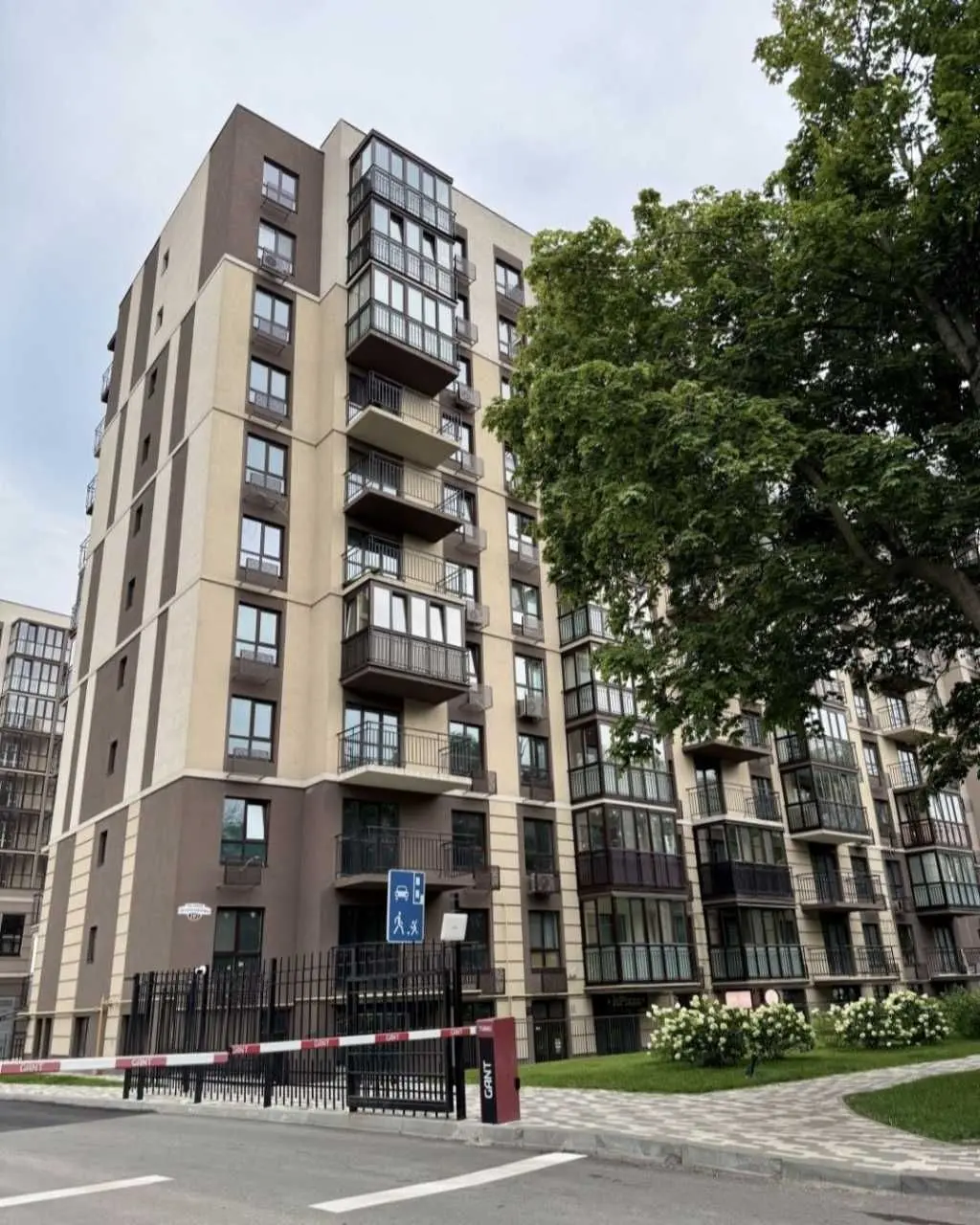 Фото Selling a 1-room apartment, 43 sq.m., Metrolohichna Street  Kyiv, price: 118000 USD, code 9293