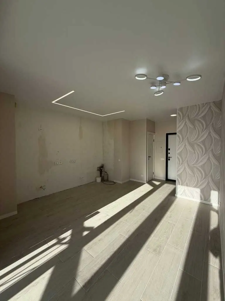 Фото Продаю 1 кімнатну квартиру, 46 кв. м, Володимира Великого вул. (Гагаріна) 41/1 Черкаси, ціна: 70000 USD, код 9295