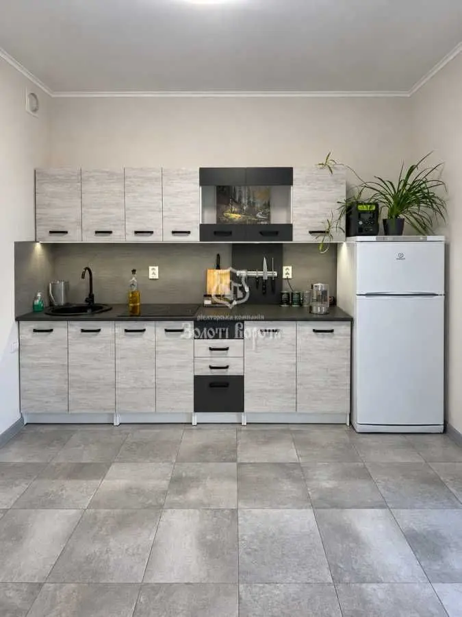 Фото Продаю 1 кімнатну квартиру, 46.7 кв. м, Ревуцького вул.  Київ, ціна: 75000 USD, код 9302