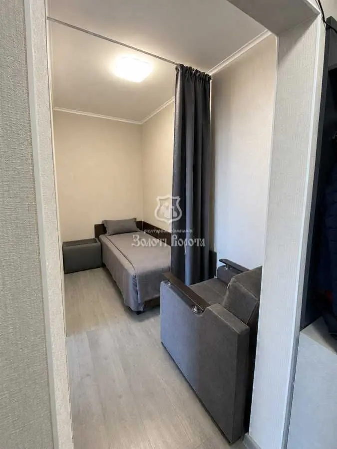 Фото Продаю 1 кімнатну квартиру, 46.7 кв. м, Ревуцького вул.  Київ, ціна: 75000 USD, код 9302