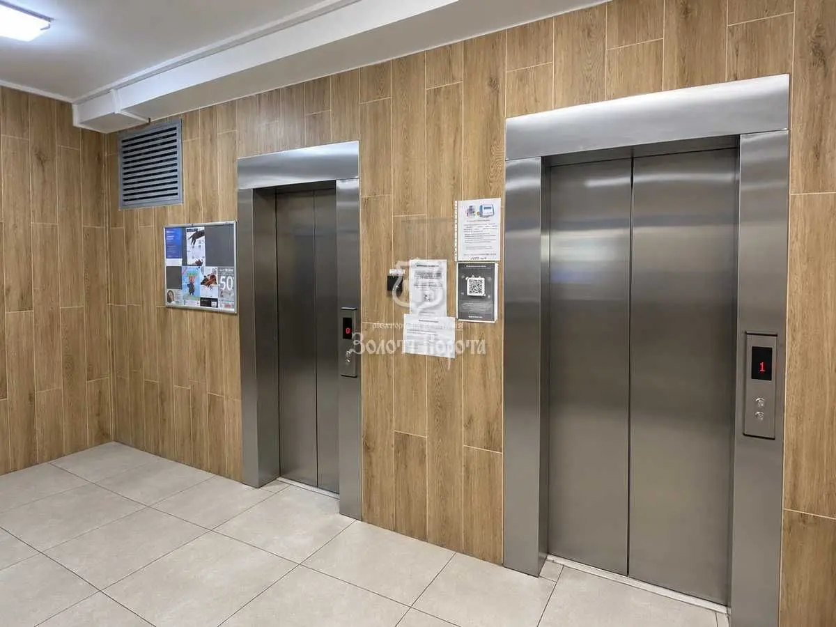 Фото Продаю 1 кімнатну квартиру, 46.7 кв. м, Ревуцького вул.  Київ, ціна: 75000 USD, код 9302