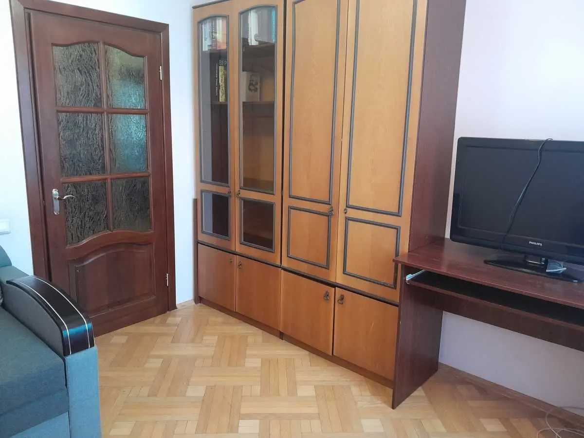 Фото Зняти 3 кімнатну квартиру, Левка Лукʼяненка вул. (Маршала Тимошенка) 2М Київ в довгострокову оренду, ціна: 18000 UAH, код 9304