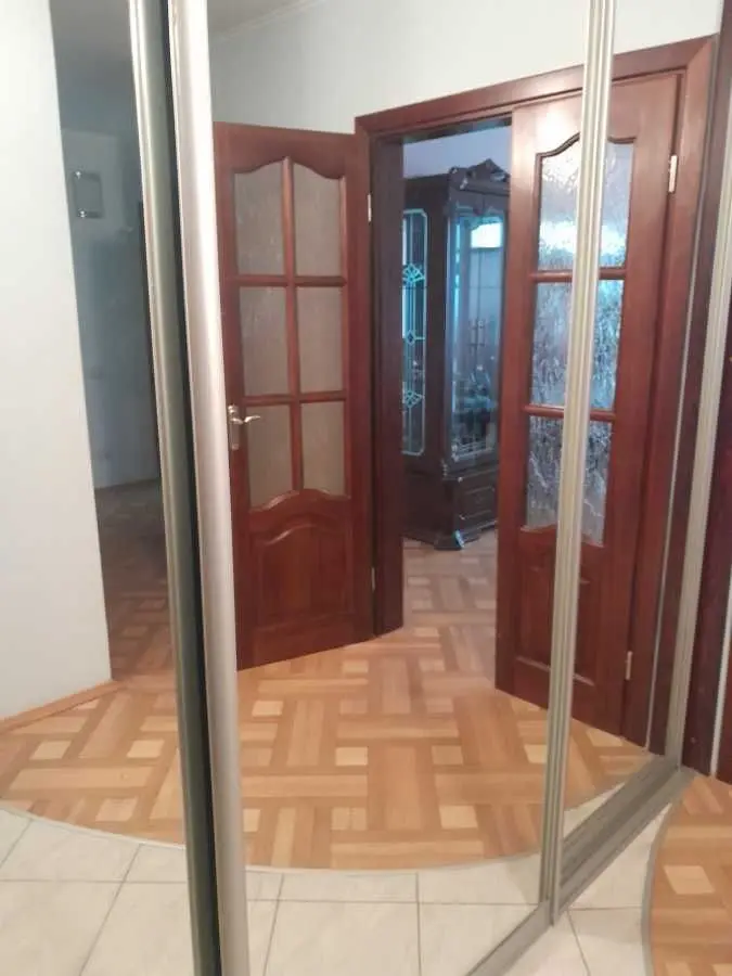 Фото Зняти 3 кімнатну квартиру, Левка Лукʼяненка вул. (Маршала Тимошенка) 2М Київ в довгострокову оренду, ціна: 18000 UAH, код 9304