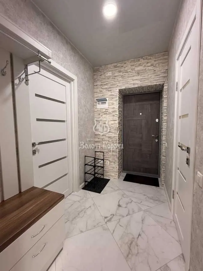 Фото Selling a 1-room apartment, 46.1 sq.m., Mashynobudivnykiv Street  Vyshneve, price: 68000 USD, code 9305