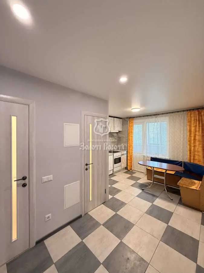 Фото Продаю 2-комнатную квартиру, 58.9 кв. м, Чернобыльская ул.  Киев, цена: 85000 USD, код 9307