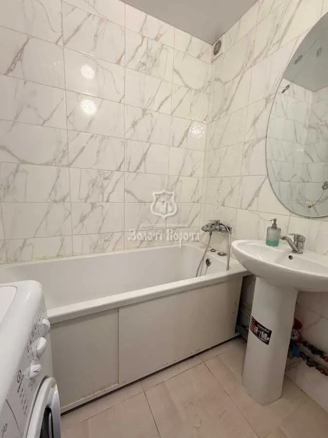 Фото Продаю 2-комнатную квартиру, 58.9 кв. м, Чернобыльская ул.  Киев, цена: 85000 USD, код 9307