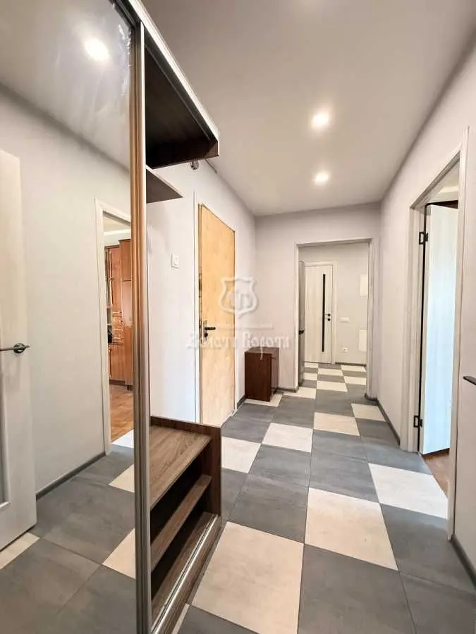 Фото Продаю 2-комнатную квартиру, 58.9 кв. м, Чернобыльская ул.  Киев, цена: 85000 USD, код 9307