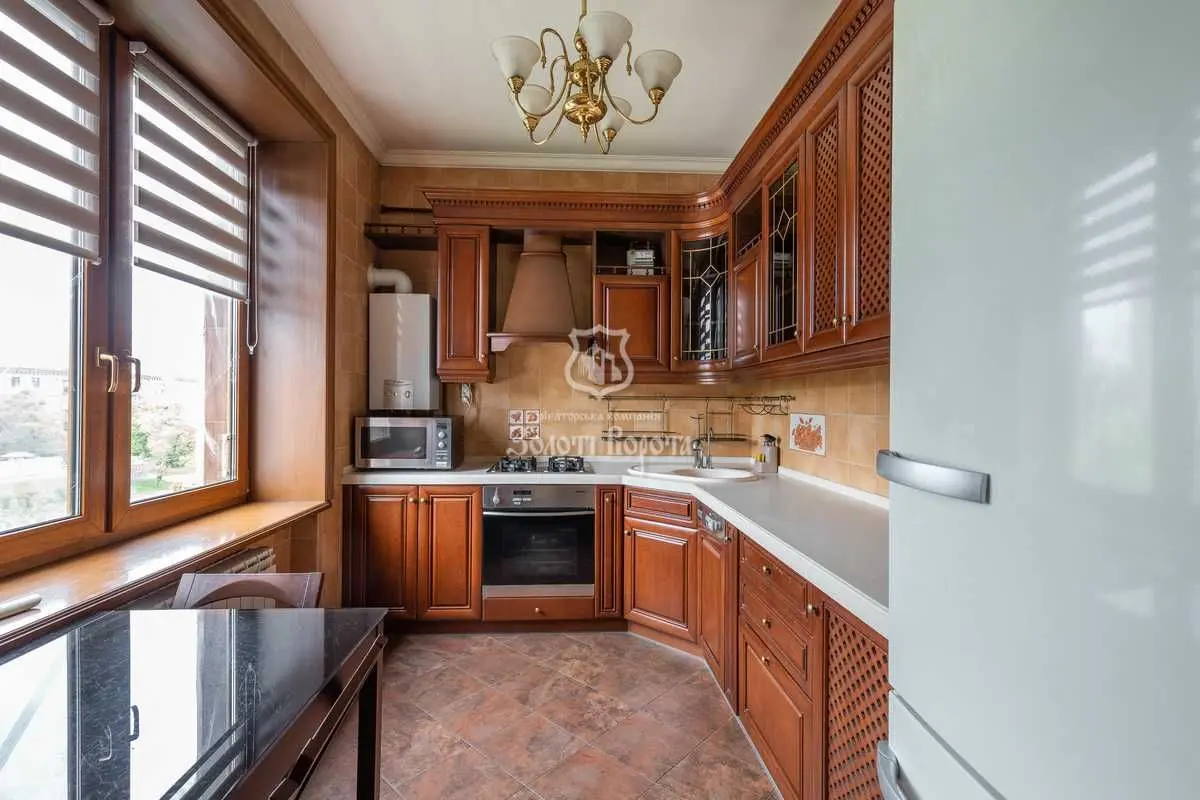 Фото Продаю 3 кімнатну квартиру, 75.3 кв. м, Миколи Міхновського бульв. (Дружби Народів) 20 Київ, ціна: 143000 USD, код 9316