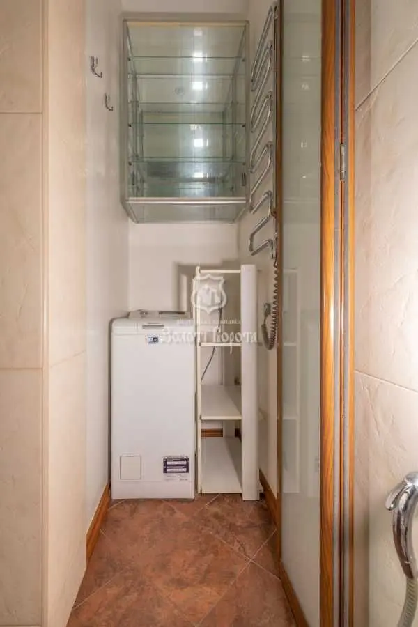 Фото Продаю 3 кімнатну квартиру, 75.3 кв. м, Миколи Міхновського бульв. (Дружби Народів) 20 Київ, ціна: 143000 USD, код 9316