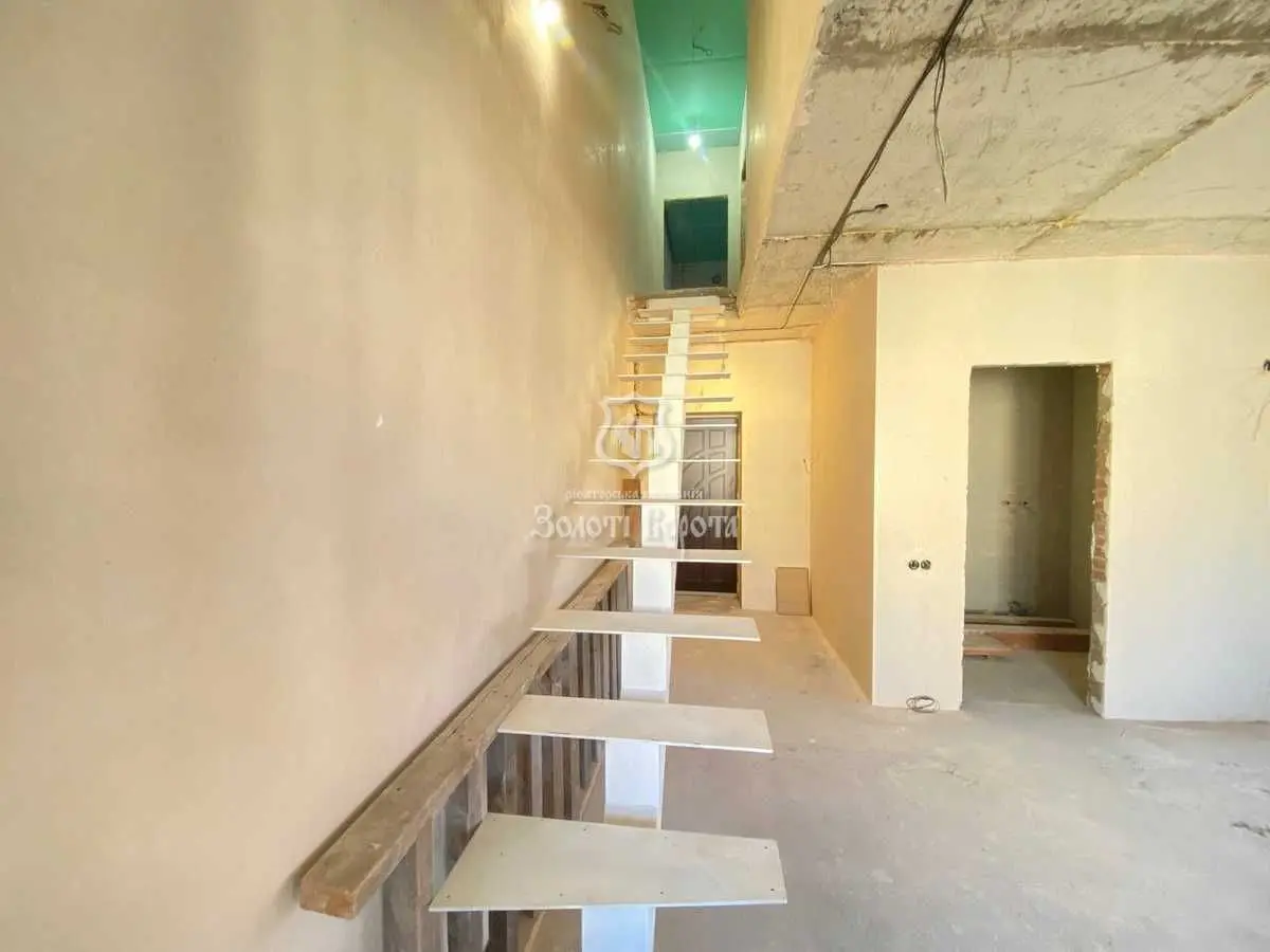 Фото Продаю 3 кімнатну квартиру, 130 кв. м, Тарасівська вул.  Софіївська Борщагівка, ціна: 83000 USD, код 9321