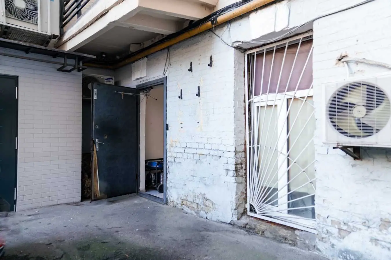 Фото Продаю офіс, 55 кв. м, Саксаганського вул.  Київ, ціна: 120000 USD, код 9323