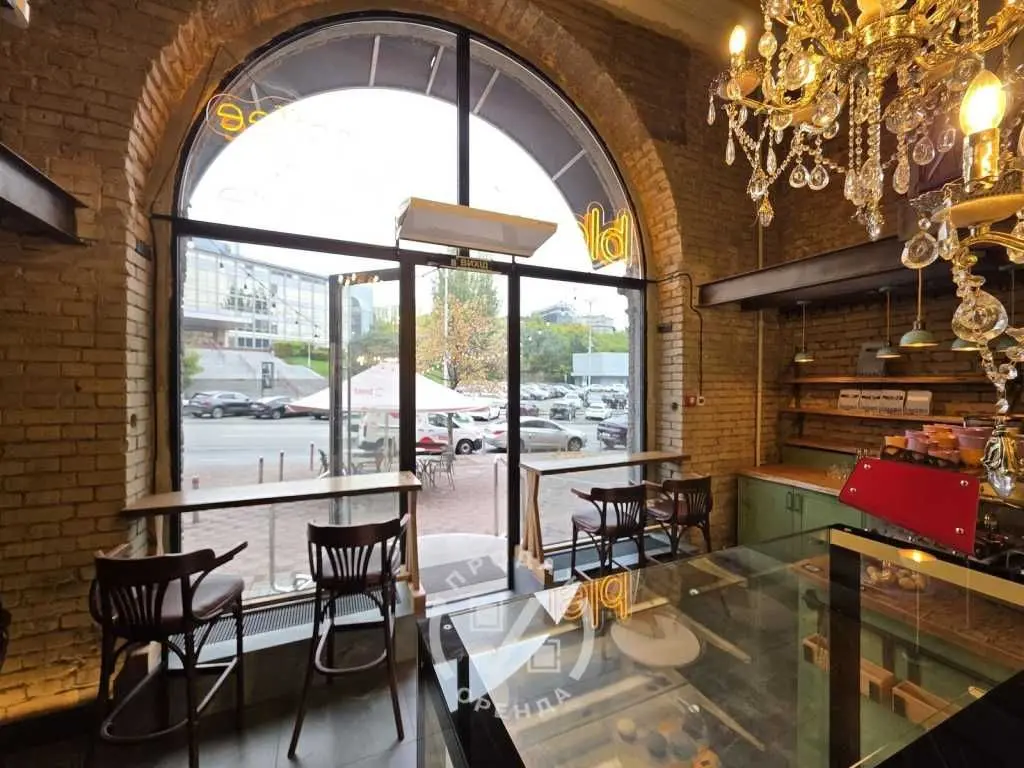 Фото Rent a retail space, Esplanadna Street 32 Kyiv for long-term rent, price: 2000 USD, code 9325