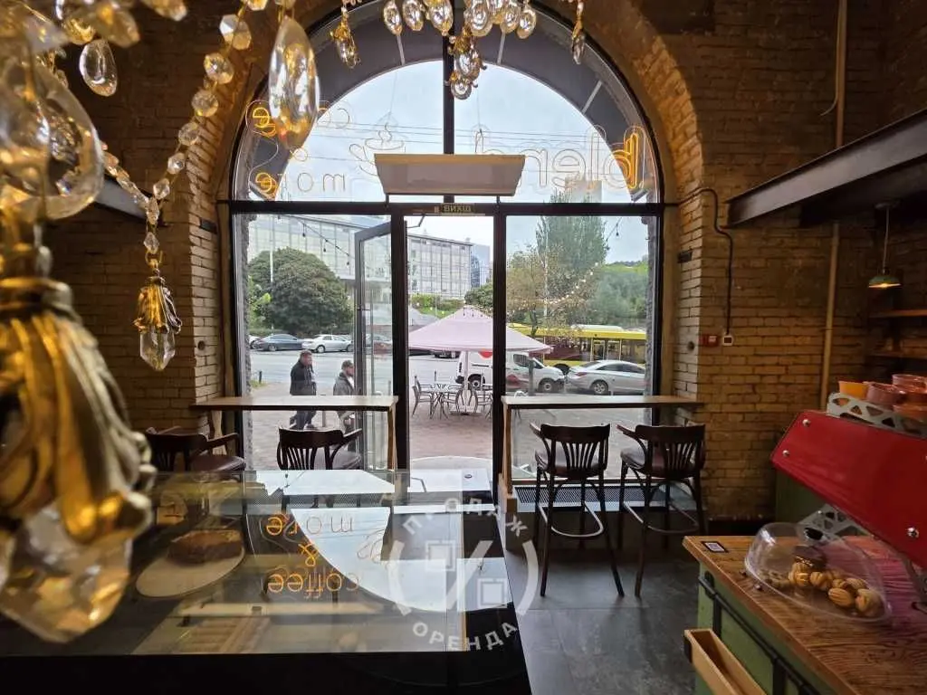 Фото Rent a retail space, Esplanadna Street 32 Kyiv for long-term rent, price: 2000 USD, code 9325