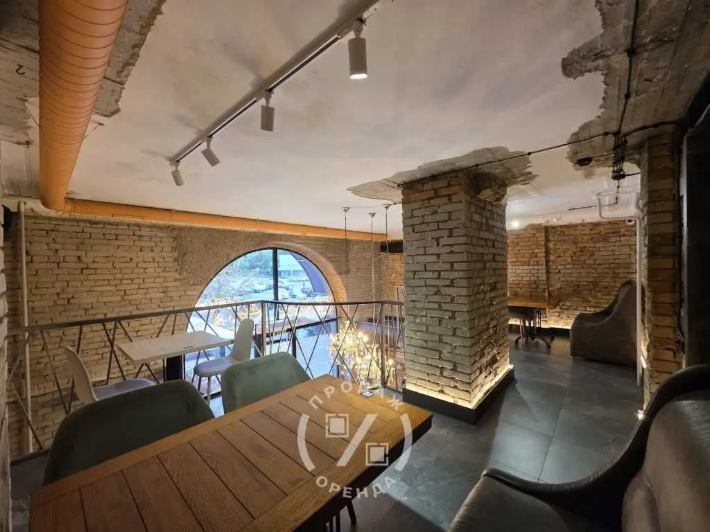 Фото Rent a retail space, Esplanadna Street 32 Kyiv for long-term rent, price: 2000 USD, code 9325