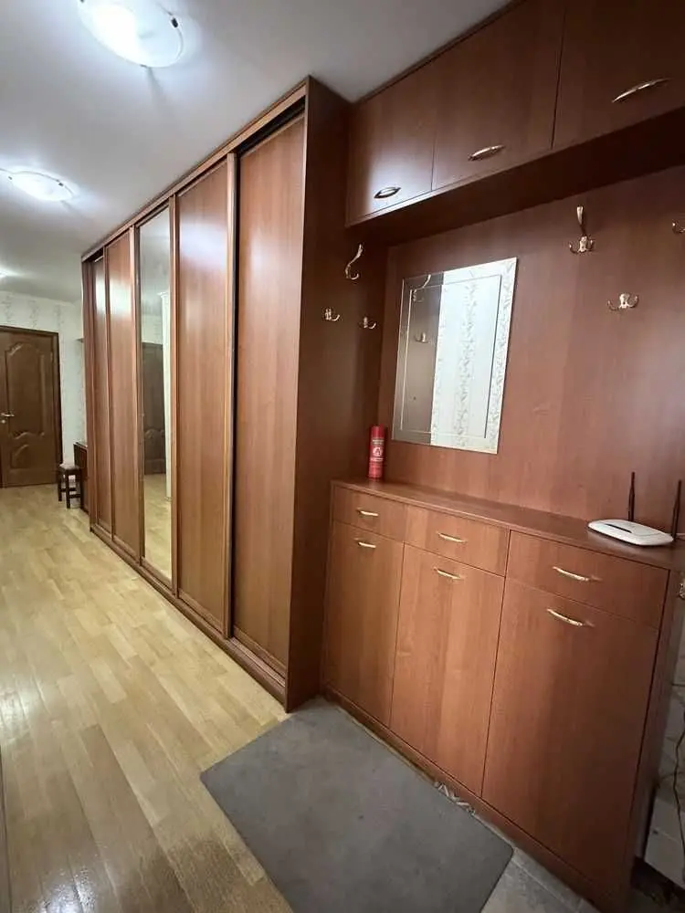Фото Rent a 3-room apartment, Vyshhorodska Street  Kyiv for long-term rent, price: 18000 UAH, code 9334