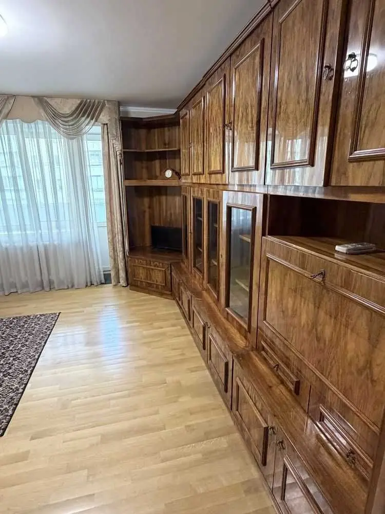 Фото Rent a 3-room apartment, Vyshhorodska Street  Kyiv for long-term rent, price: 18000 UAH, code 9334