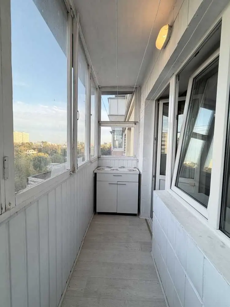 Фото Rent a 3-room apartment, Vyshhorodska Street  Kyiv for long-term rent, price: 18000 UAH, code 9334