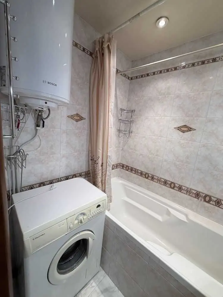 Фото Rent a 3-room apartment, Vyshhorodska Street  Kyiv for long-term rent, price: 18000 UAH, code 9334