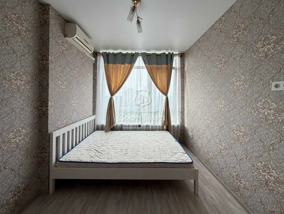 Фото Selling a 1-room apartment, 30.9 sq.m., Raketna Street 24 Kyiv, price: 42000 USD, code 9338