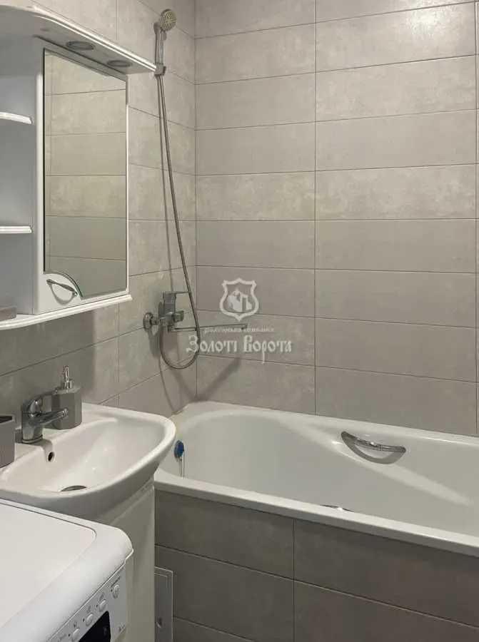 Фото Selling a 1-room apartment, 30.9 sq.m., Raketna Street 24 Kyiv, price: 42000 USD, code 9338