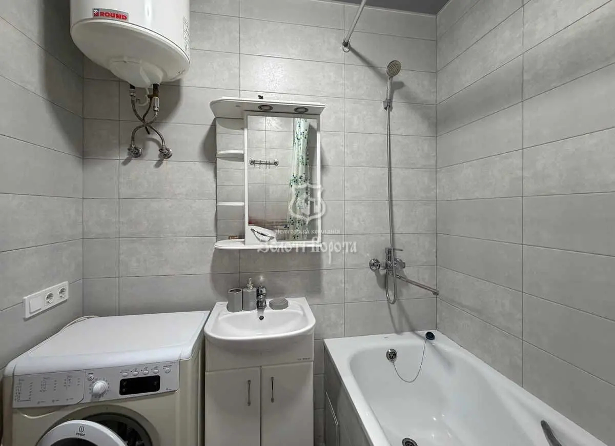 Фото Selling a 1-room apartment, 30.9 sq.m., Raketna Street 24 Kyiv, price: 42000 USD, code 9338