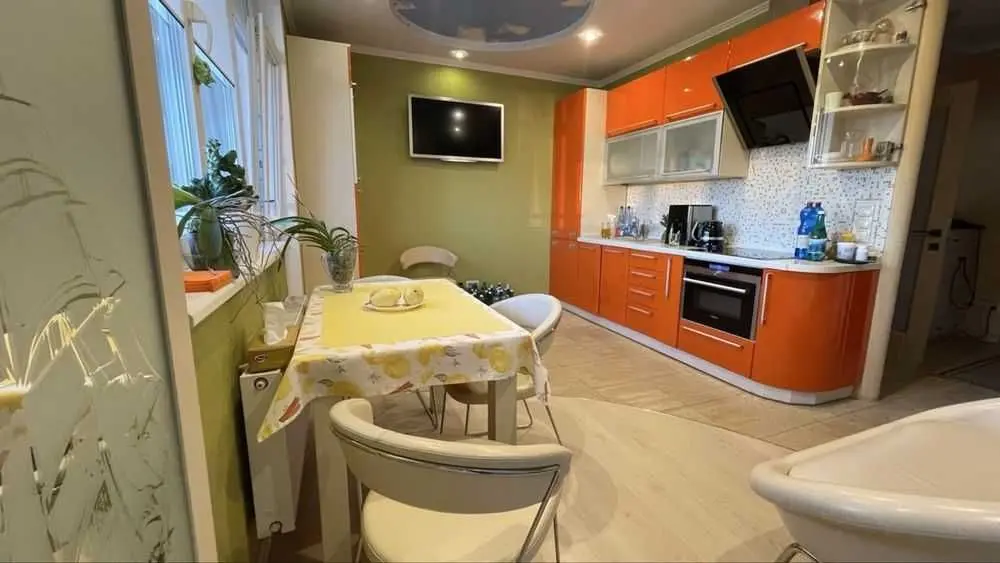 Фото Продаю 1 кімнатну квартиру, 50 кв. м, Академіка Щусєва вул.  Київ, ціна: 115000 USD, код 9342