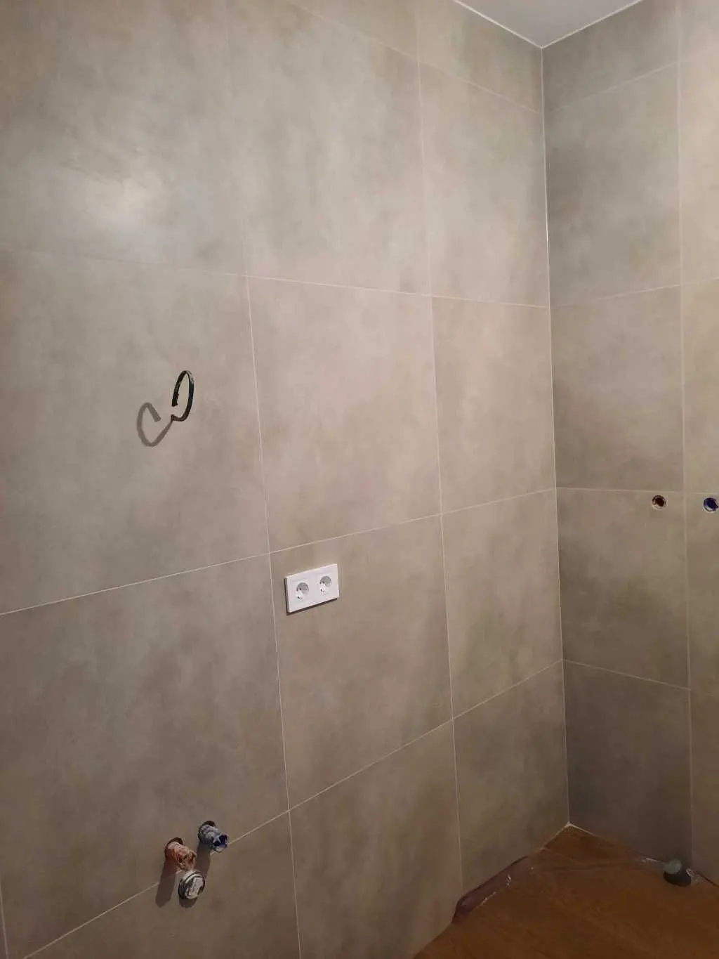 Фото Продаю 1 кімнатну квартиру, 46.4 кв. м, Живописна вул.  Київ, ціна: 88000 USD, код 9345