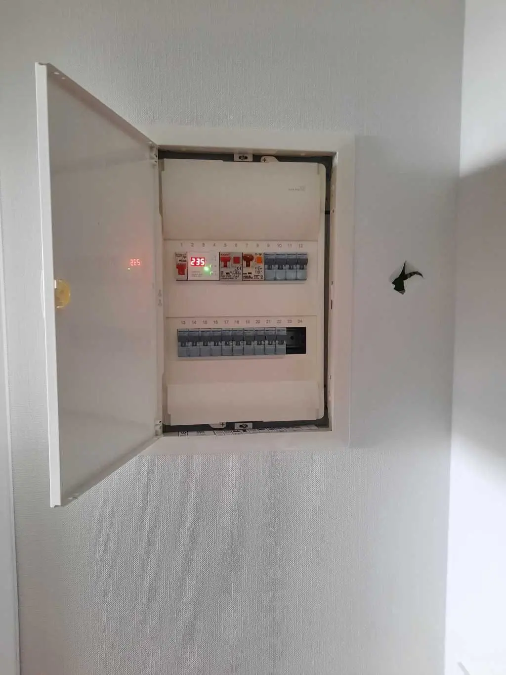 Фото Продаю 1 кімнатну квартиру, 46.4 кв. м, Живописна вул.  Київ, ціна: 88000 USD, код 9345