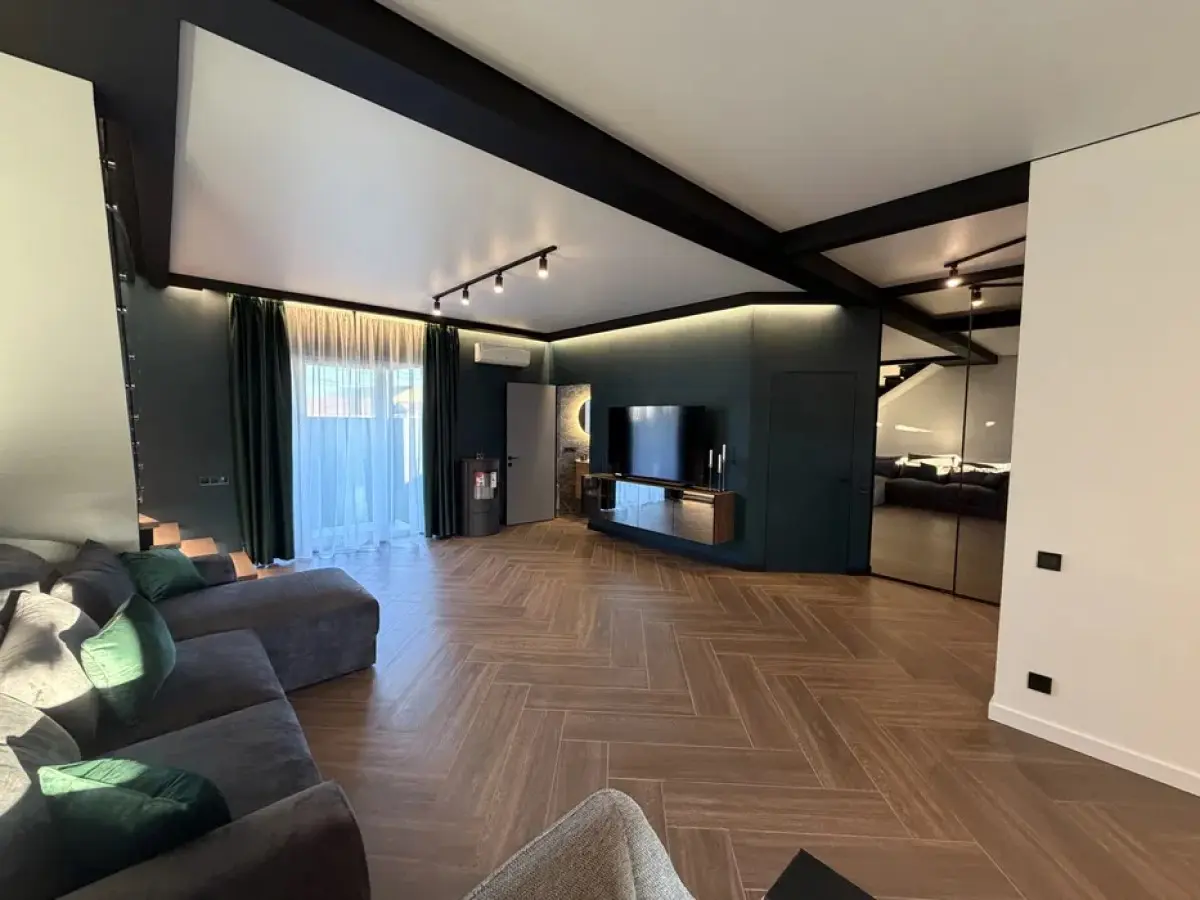 Фото Продаю дом, 130 кв. м, Центральная ул.  Киев, цена: 245000 $, код 9348
