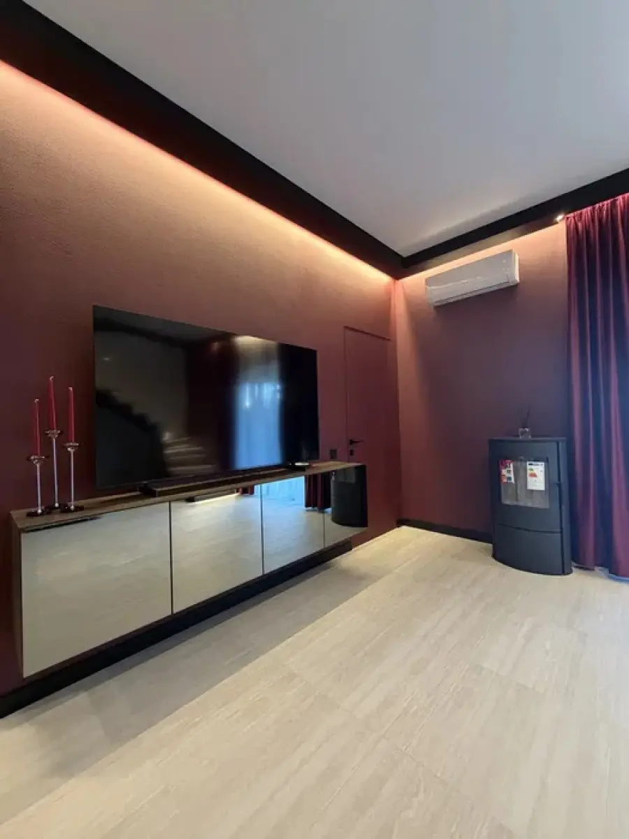 Фото Продаю дом, 130 кв. м, Центральная ул.  Киев, цена: 245000 $, код 9348