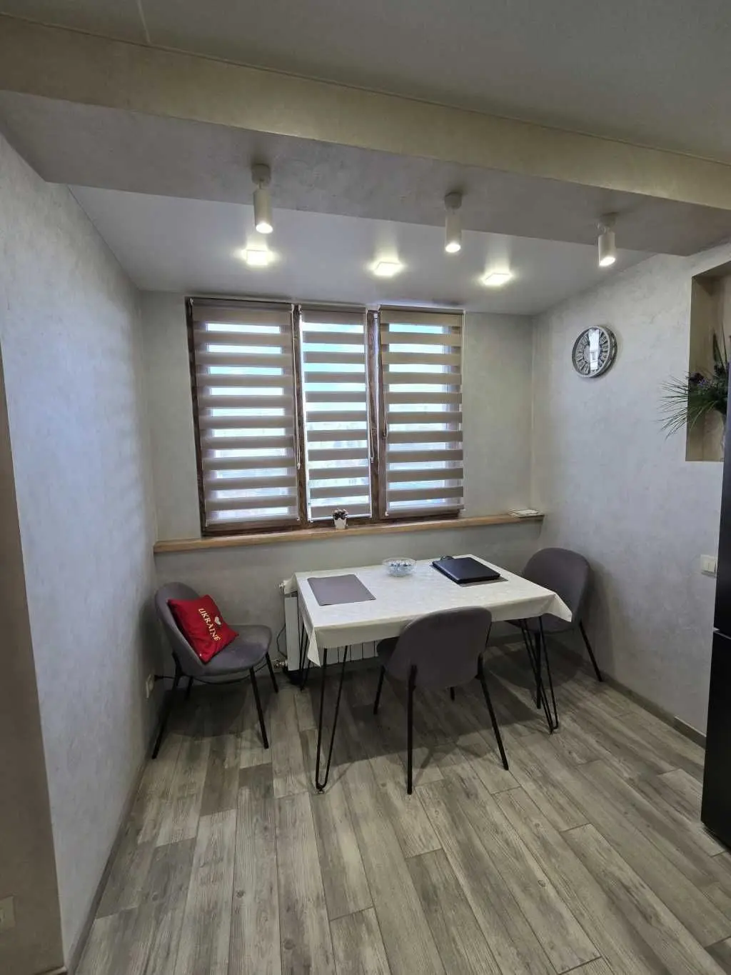 Фото Selling a 1-room apartment, 40 sq.m., Bryhadnyi Entrance  Kharkiv, price: 2017703 UAH, code 9355