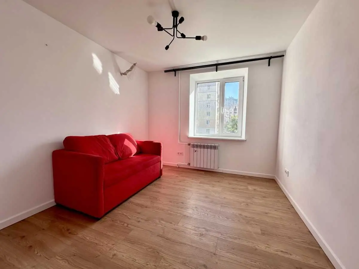 Фото Selling a 4-room apartment, 90 sq.m., Sviatoshynska Street 4 Kyiv, price: 140000 USD, code 9361