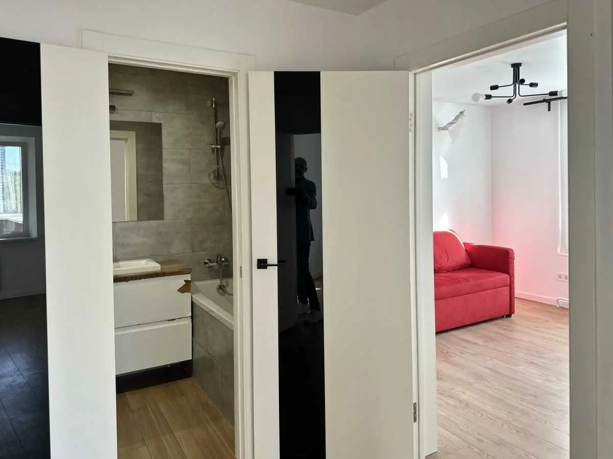 Фото Selling a 4-room apartment, 90 sq.m., Sviatoshynska Street 4 Kyiv, price: 140000 USD, code 9361