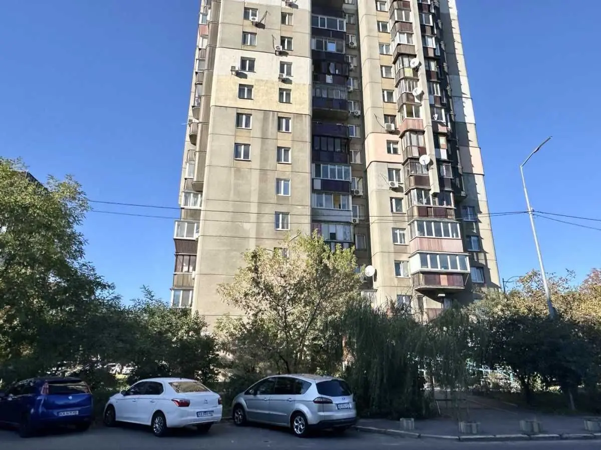 Фото Selling a 4-room apartment, 90 sq.m., Sviatoshynska Street 4 Kyiv, price: 140000 USD, code 9361