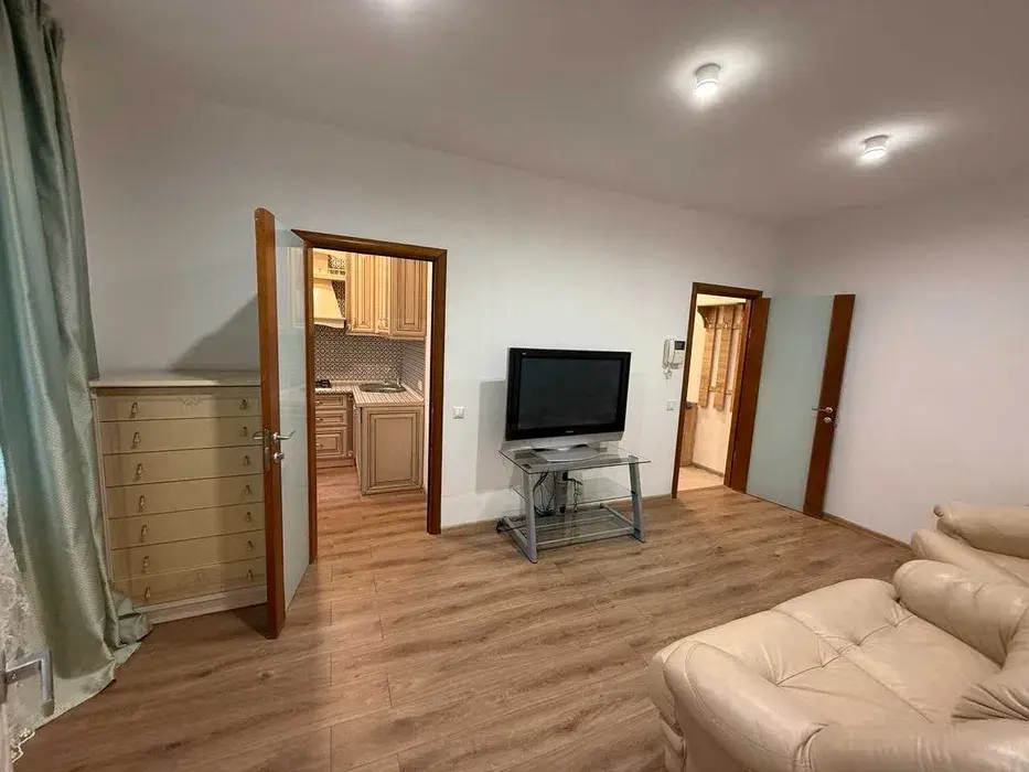 Фото Продаю 2 кімнатну квартиру, 42.1 кв. м, Різницька вул. 6 Київ, ціна: 93000 $, код 9364