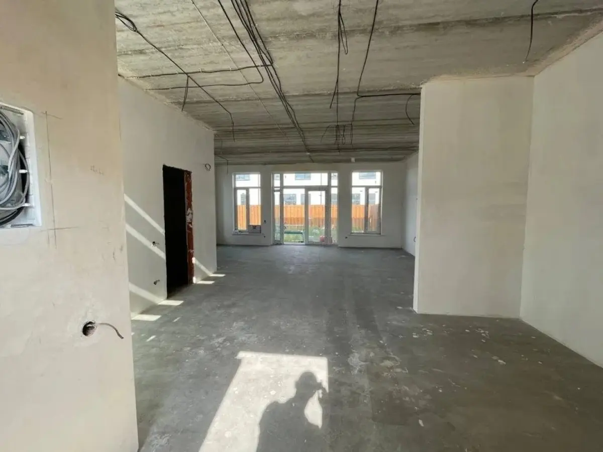 Фото Продаю будинок, 135 кв. м, Центральна вул.  Київ, ціна: 130000 $, код 9370