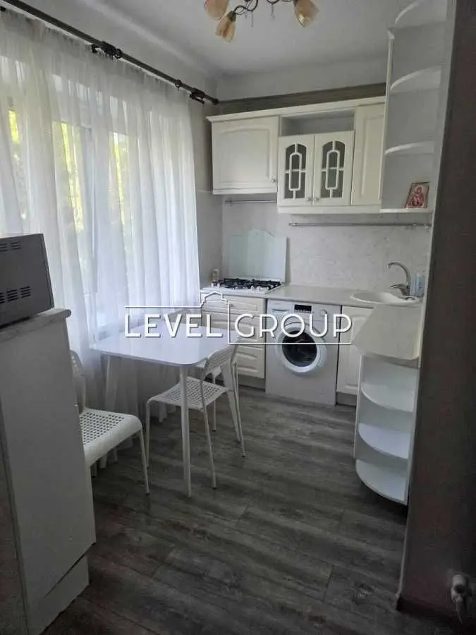 Фото Продаю 2-комнатную квартиру, 48 кв. м, Миколи Міхновського бульв. (Дружбы Народов) 28а Киев, цена: 80000 USD, код 9374
