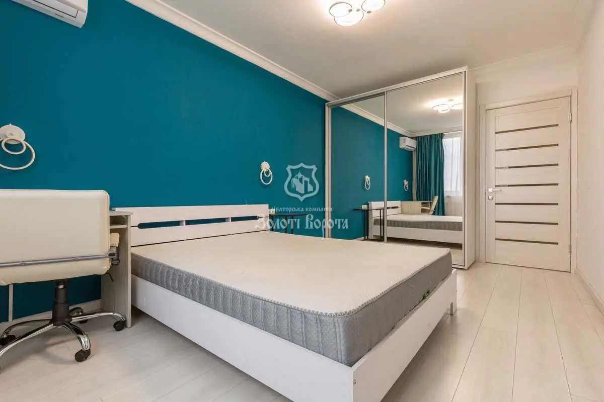 Фото Продаю 3-комнатную квартиру, 81.3 кв. м, Европейского Союза просп.  Киев, цена: 250000 USD, код 9378