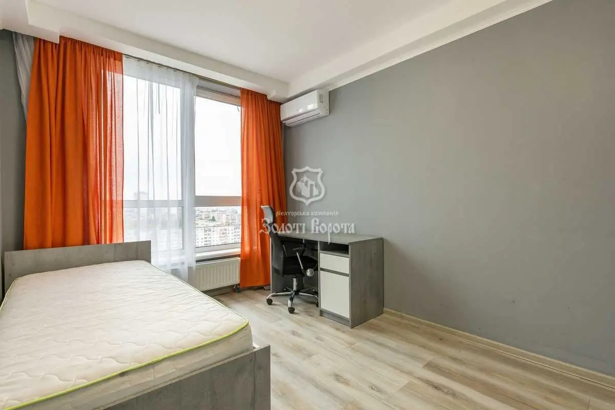 Фото Продаю 3-комнатную квартиру, 81.3 кв. м, Европейского Союза просп.  Киев, цена: 250000 USD, код 9378