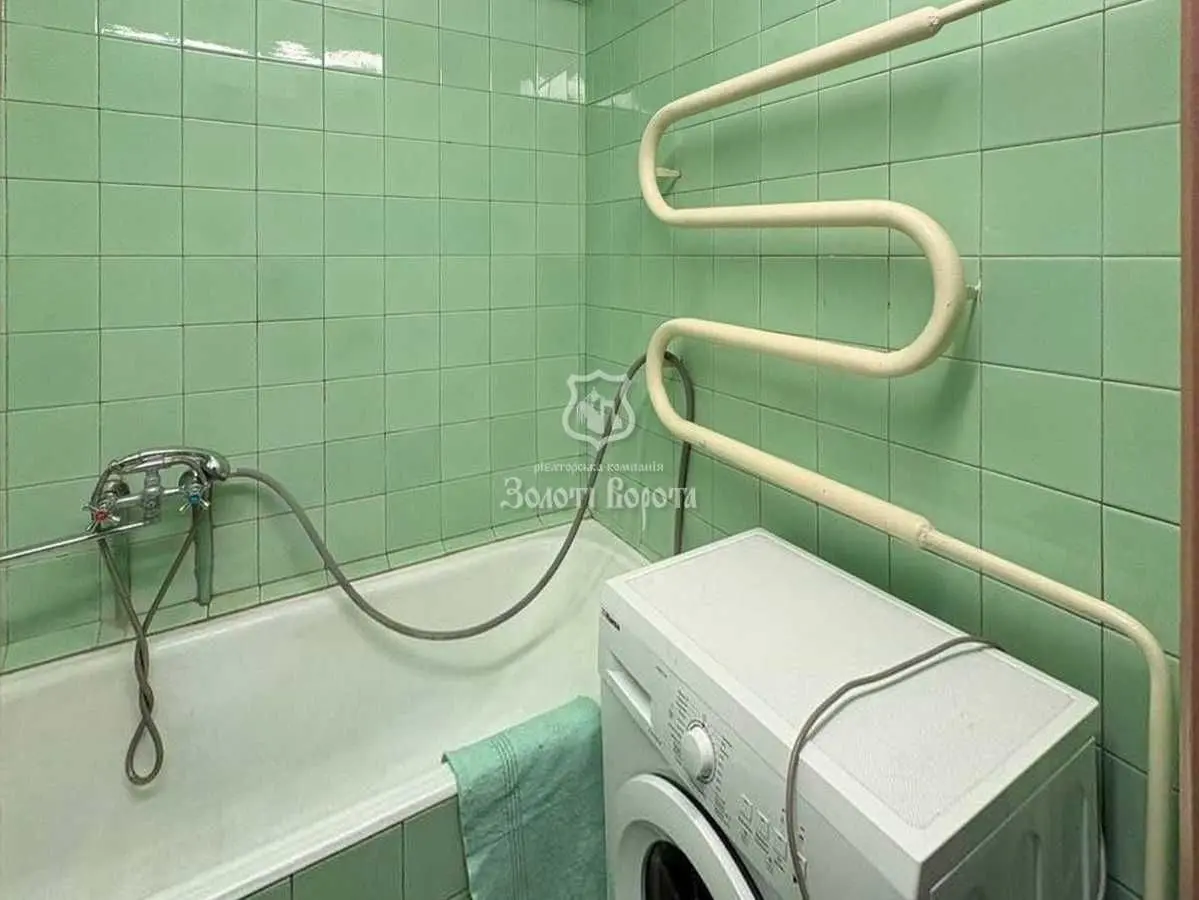 Фото Продаю 3 кімнатну квартиру, 70 кв. м, Предславинська вул. 26а Київ, ціна: 110000 USD, код 9381