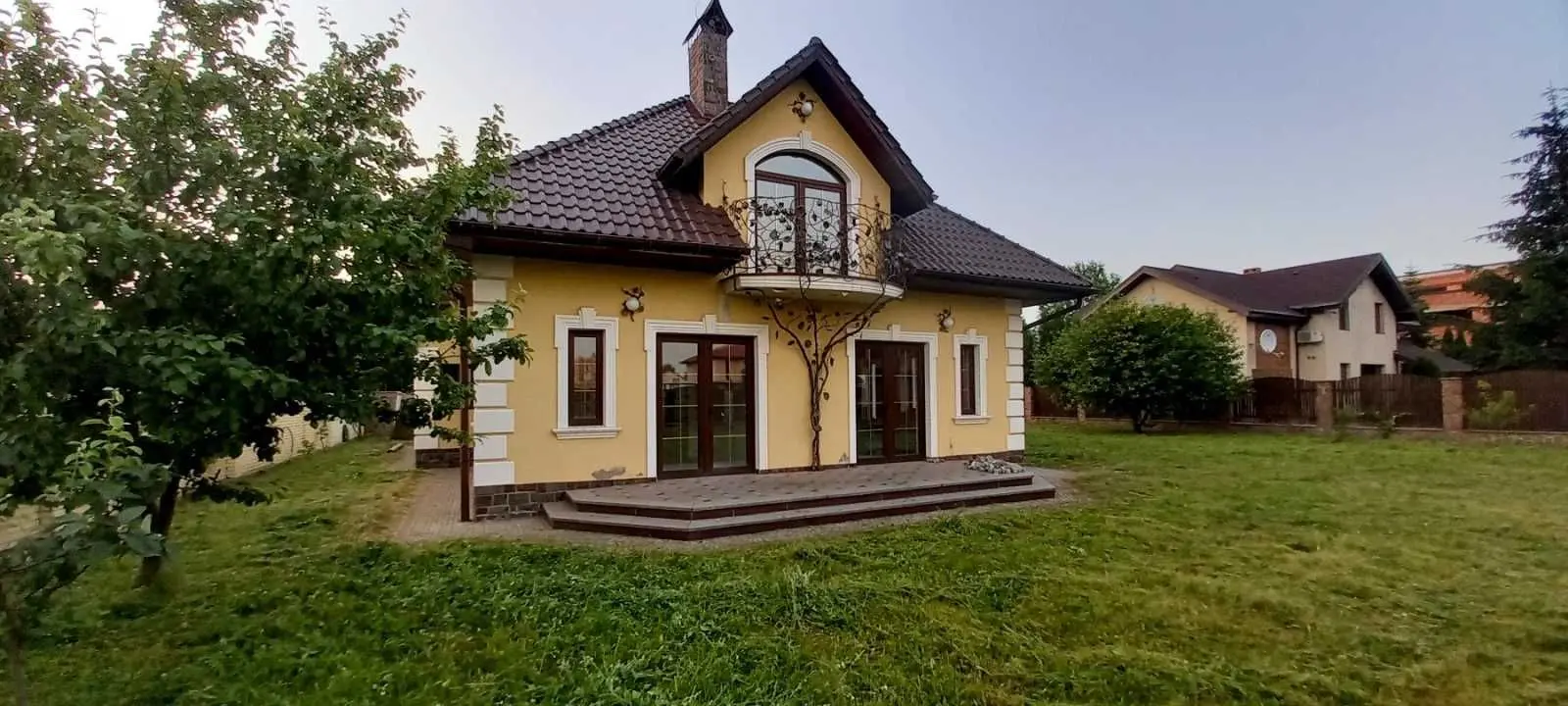 Фото Продаю будинок, 310 кв. м, Романків, ціна: 450000 USD, код 9384